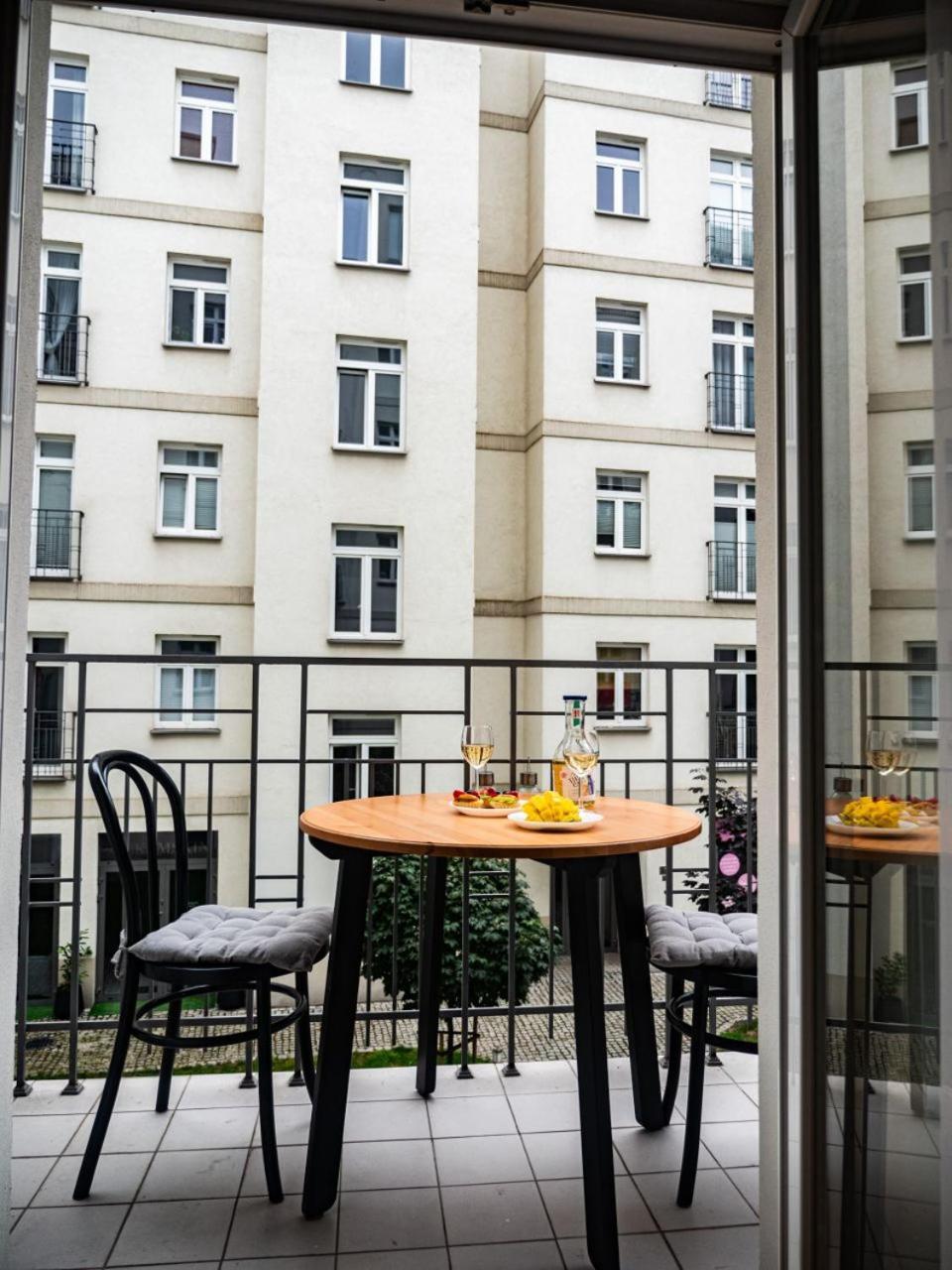 Stylowe Mieszkanie - Metro Dworzec Wilenski, Pge Narodowy วอร์ซอ ภายนอก รูปภาพ